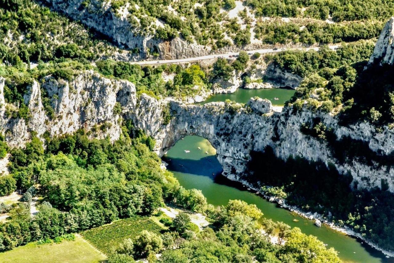 Hebergements Des Posas Sampzon Exteriör bild